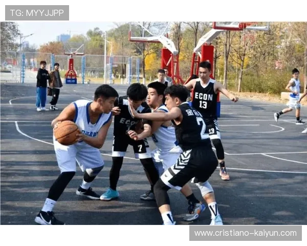 足球比赛裁判哨声的不同含义及其对比赛进程的影响解析